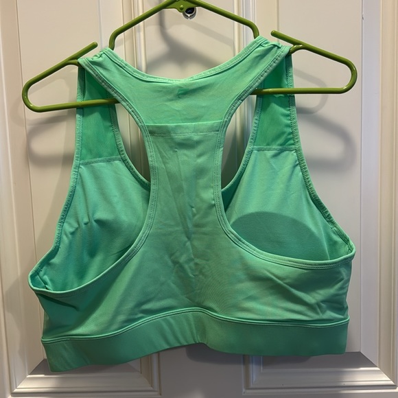 New With Tags Fabletics Sports bra! - Picture 3 of 3